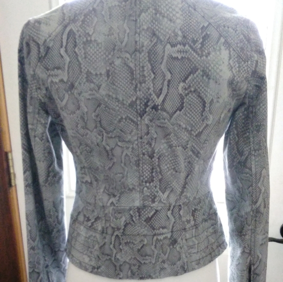 WHBM Gorgeous Python printed Moto Jacket - Picture 5 of 9